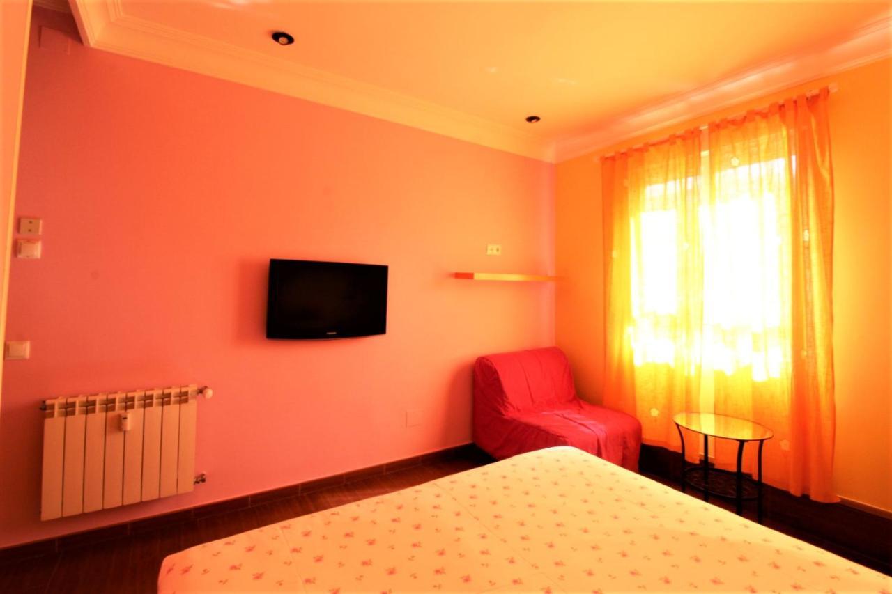 Hostal Arco Iris Madrid Exterior foto