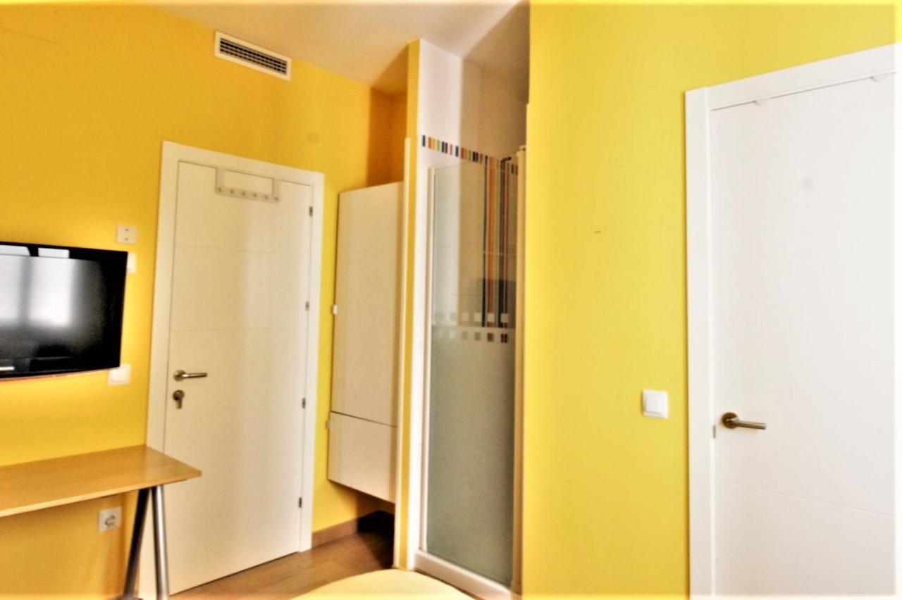 Hostal Arco Iris Madrid Exterior foto
