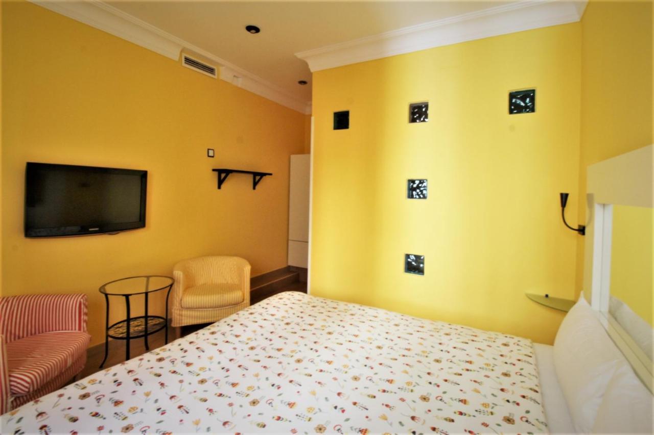 Hostal Arco Iris Madrid Exterior foto
