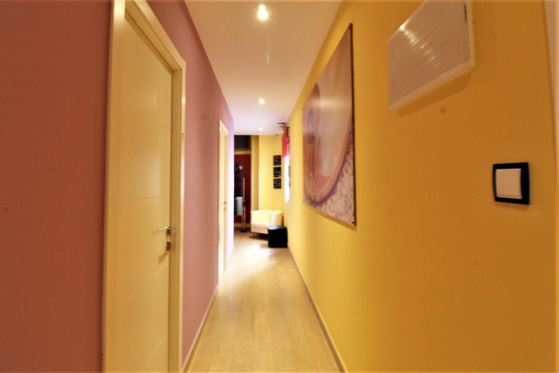 Hostal Arco Iris Madrid Exterior foto