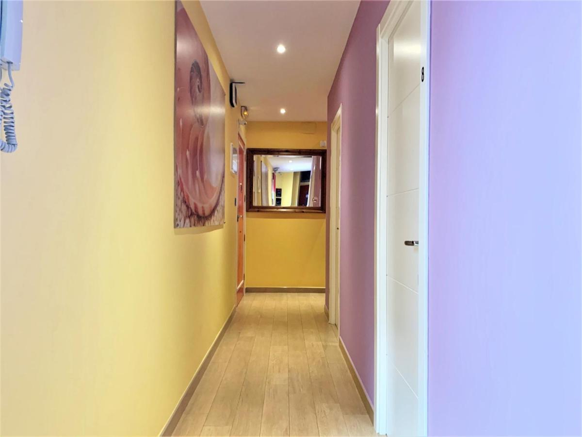 Hostal Arco Iris Madrid Exterior foto