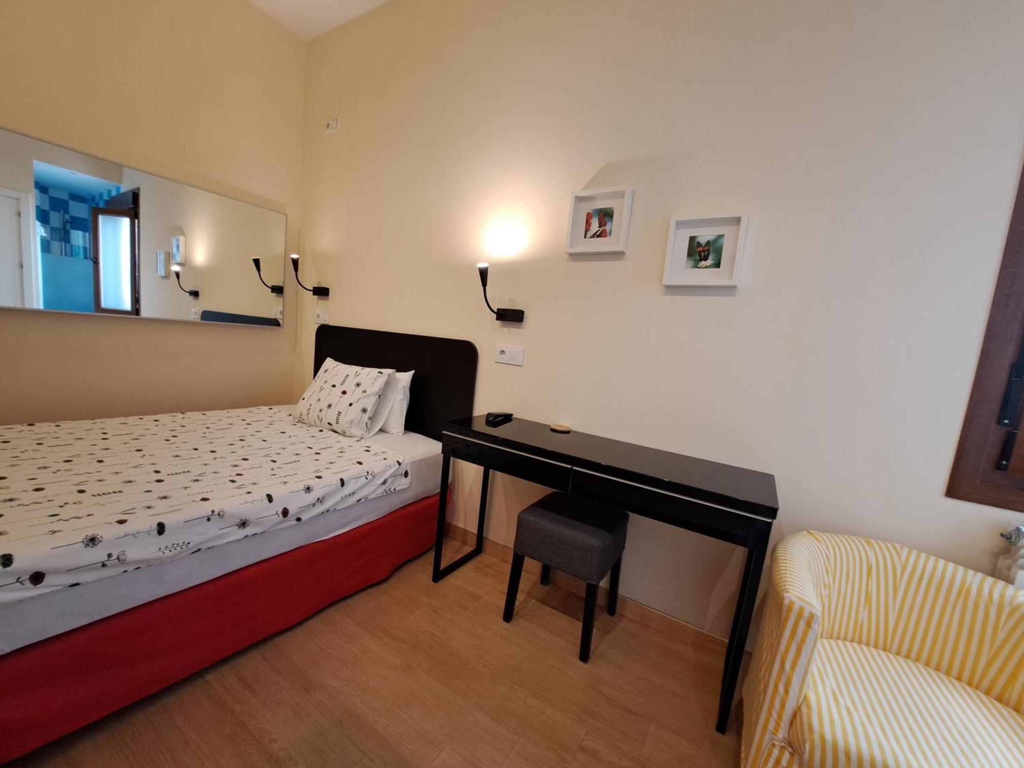 Hostal Arco Iris Madrid Exterior foto