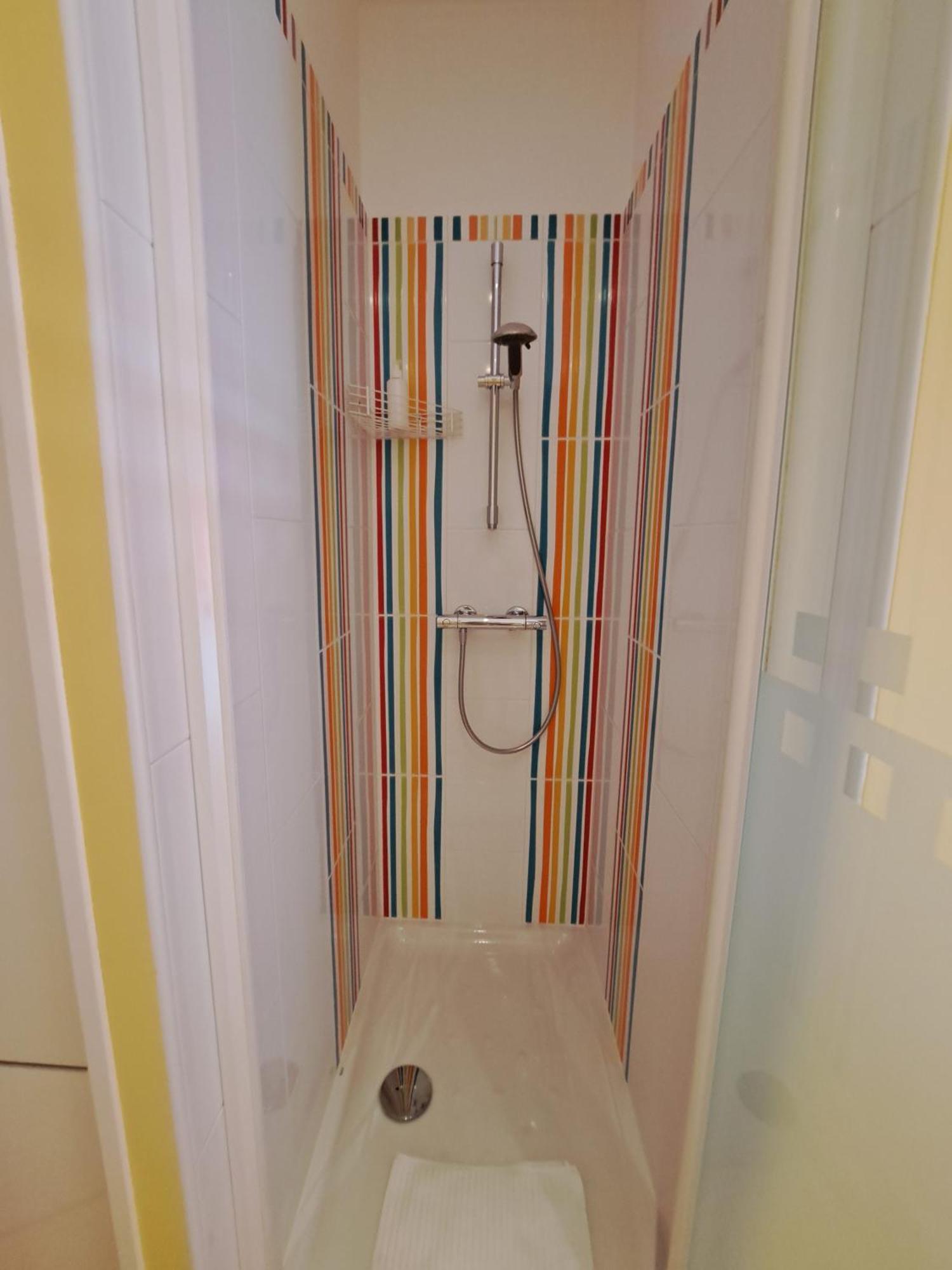 Hostal Arco Iris Madrid Exterior foto
